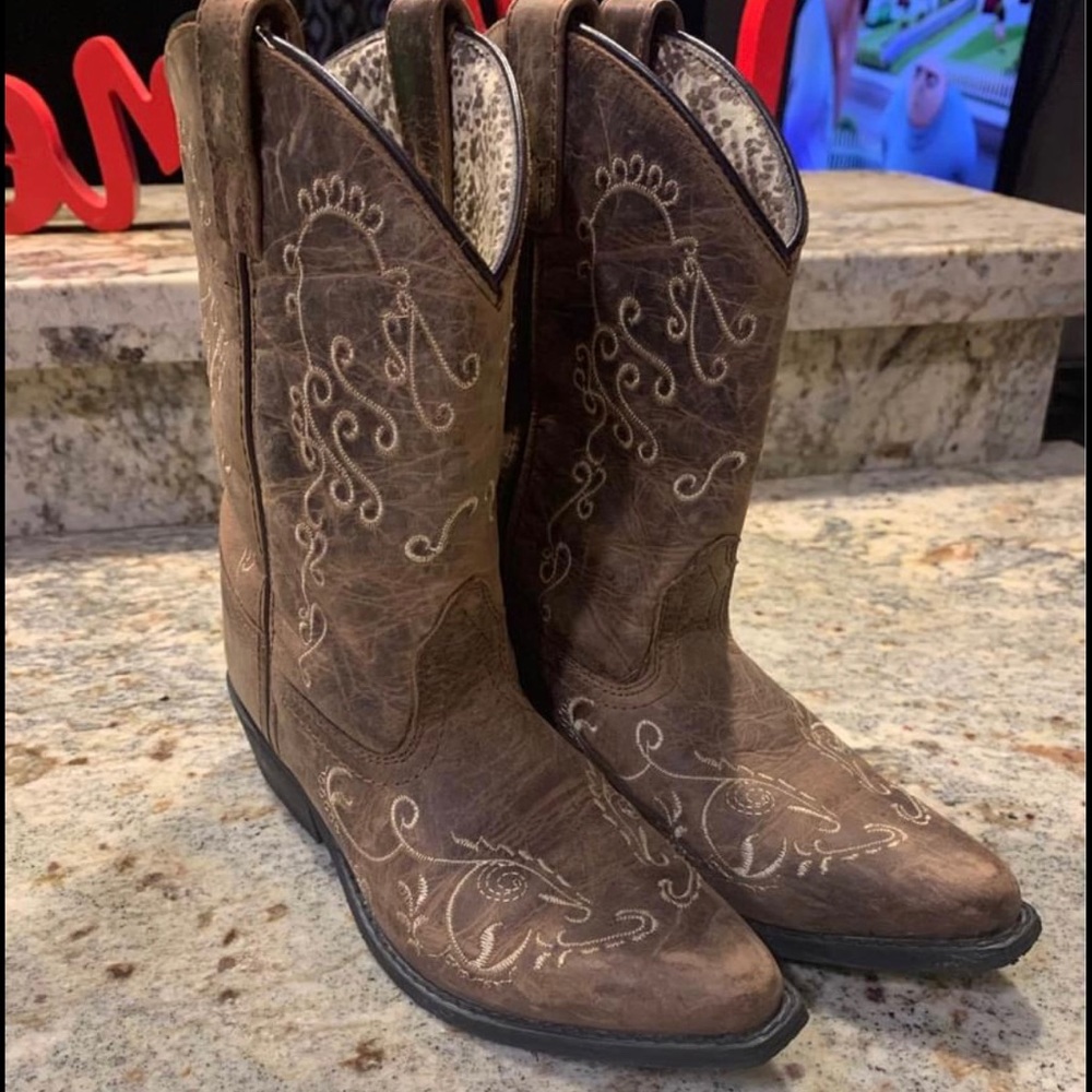 Girls cowgirl boots